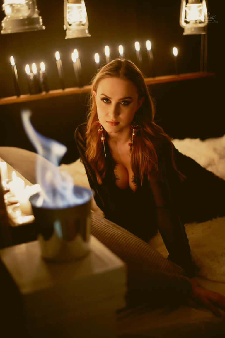 In the light of candles. — zdjęcie 012