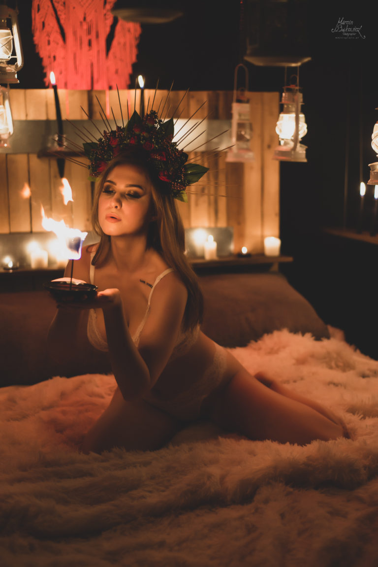 In the light of candles. — zdjęcie 008