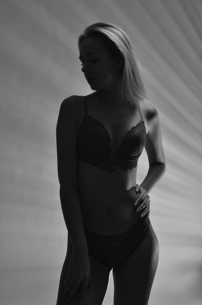Classic Character | Natural B&W Portrait — zdjęcie 025