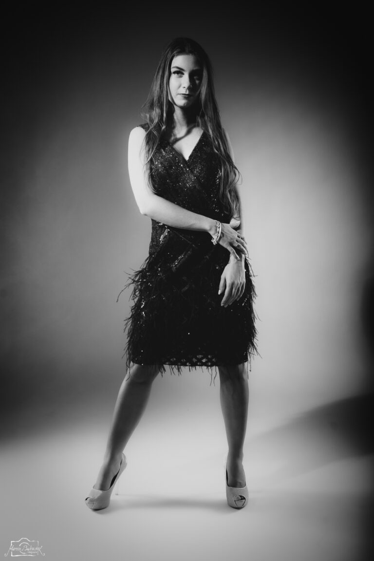 Classic Character | Natural B&W Portrait — zdjęcie 014